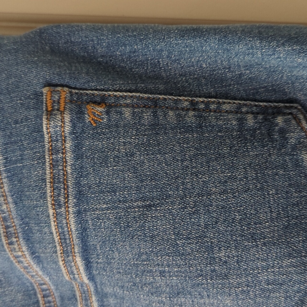 Madewell - Mid Rise Kick Out Crops - Raw Hem Edition - NWT - Size 26 - Picture 7 of 13